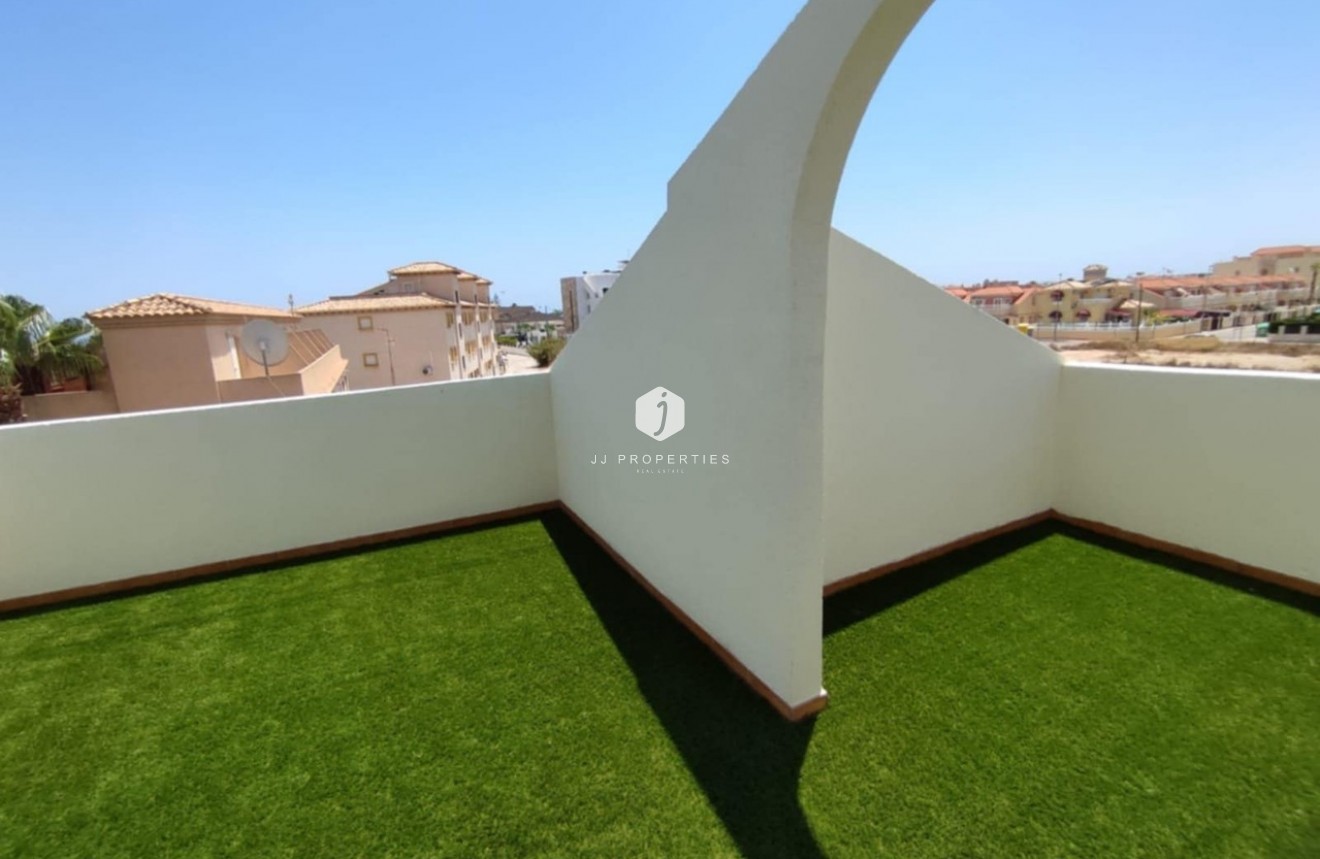 Tweedehands - Chalet -
Playa Flamenca - Costa Blanca