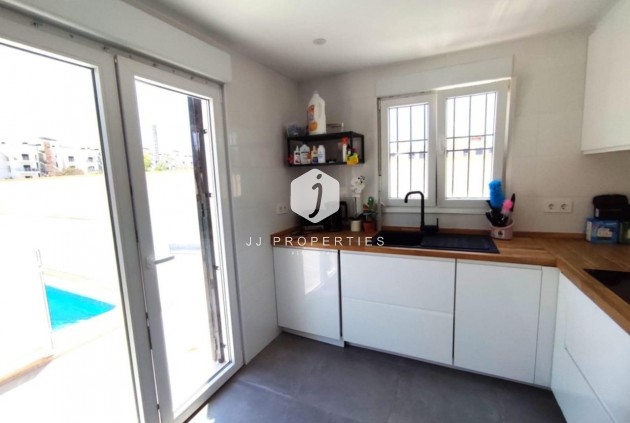 Tweedehands - Chalet -
Playa Flamenca - Costa Blanca