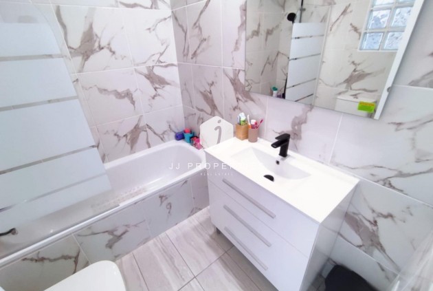 Tweedehands - Chalet -
Playa Flamenca - Costa Blanca