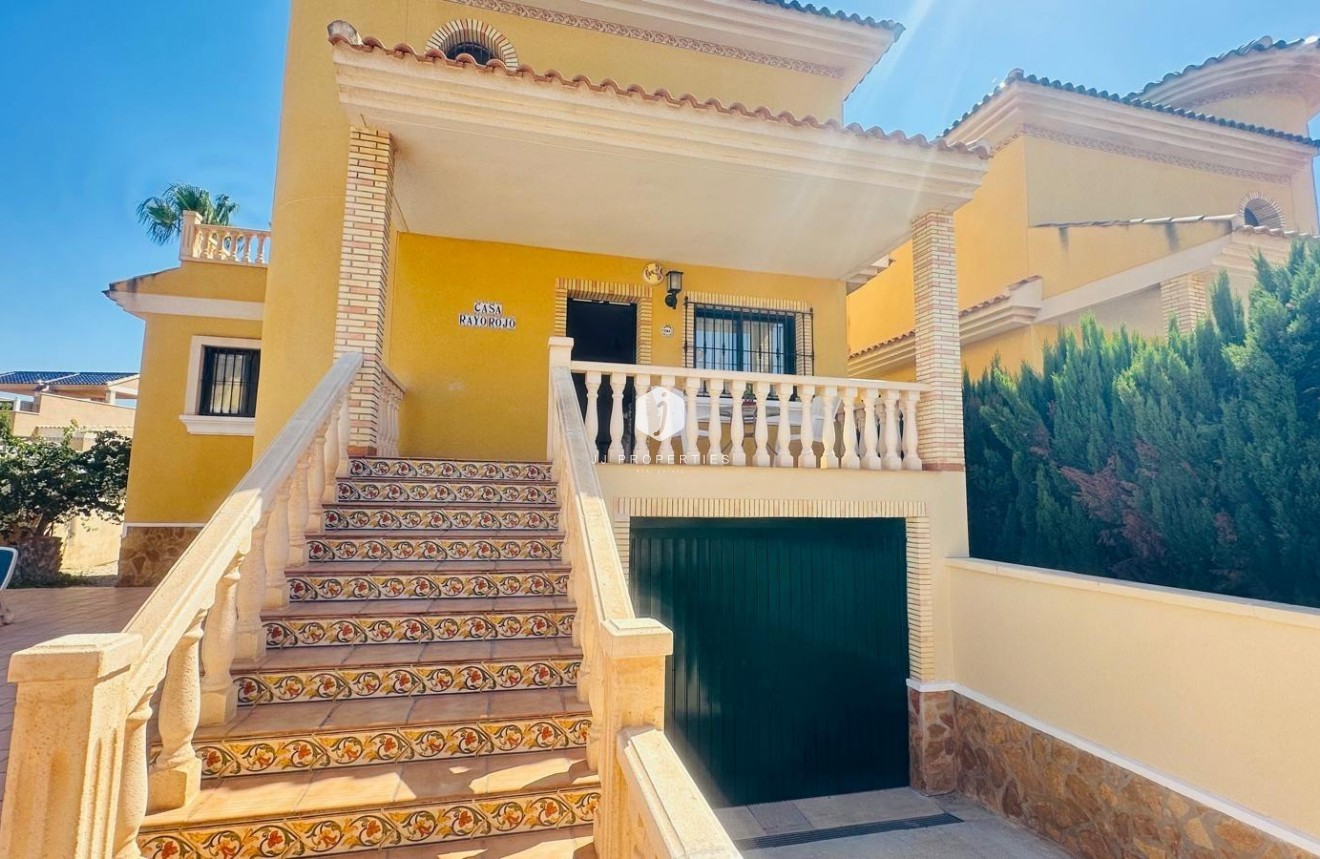 Tweedehands - Villa -
Orihuela Costa - PAU 8