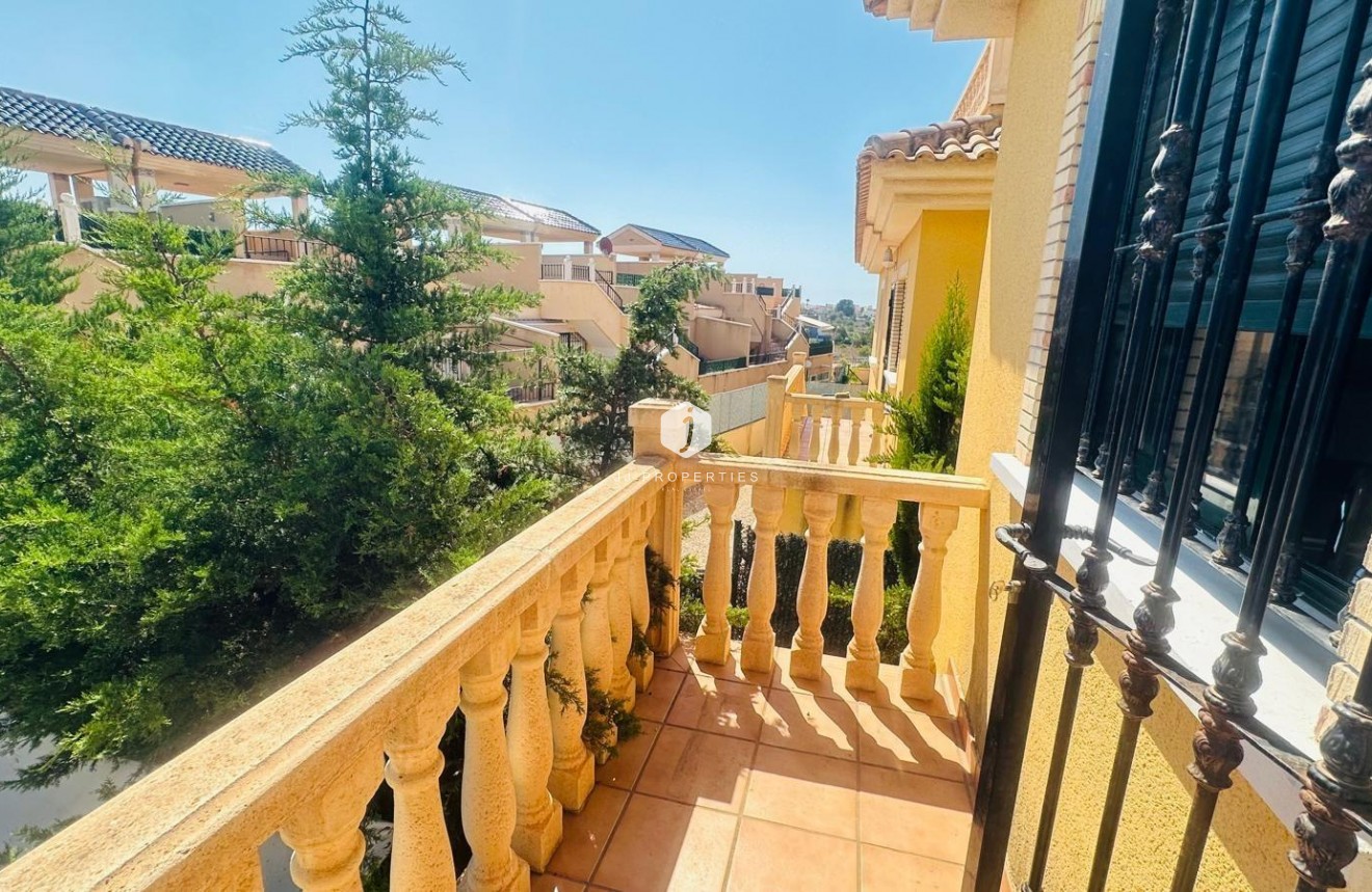 Tweedehands - Villa -
Orihuela Costa - PAU 8