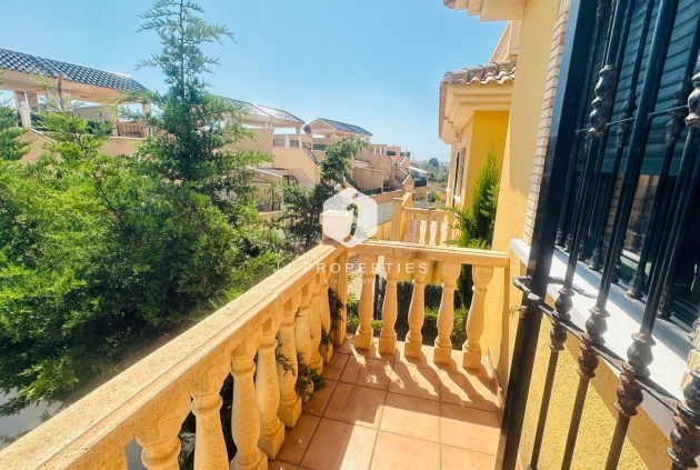 Tweedehands - Villa -
Orihuela Costa - PAU 8