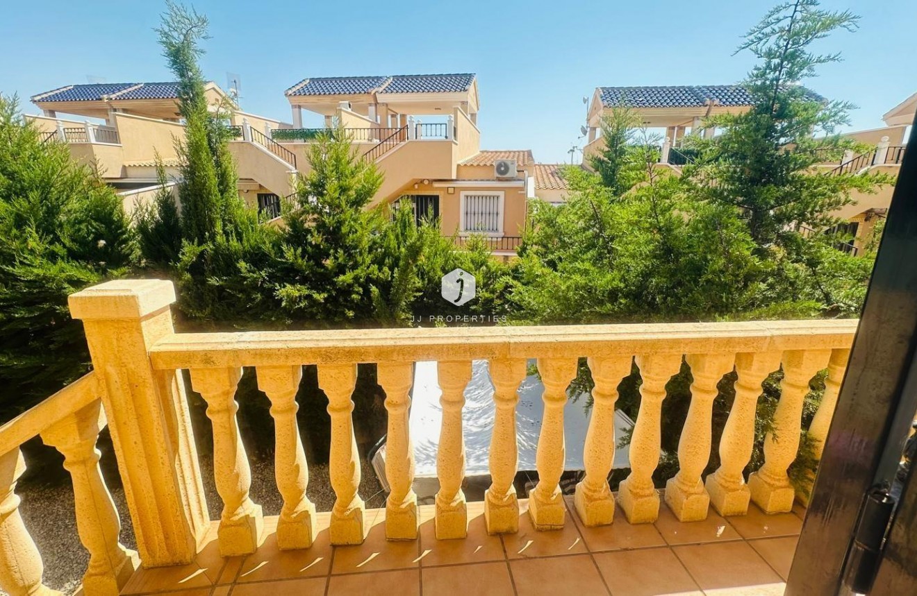 Tweedehands - Villa -
Orihuela Costa - PAU 8