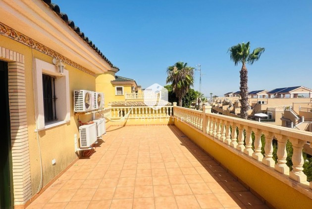 Tweedehands - Villa -
Orihuela Costa - PAU 8