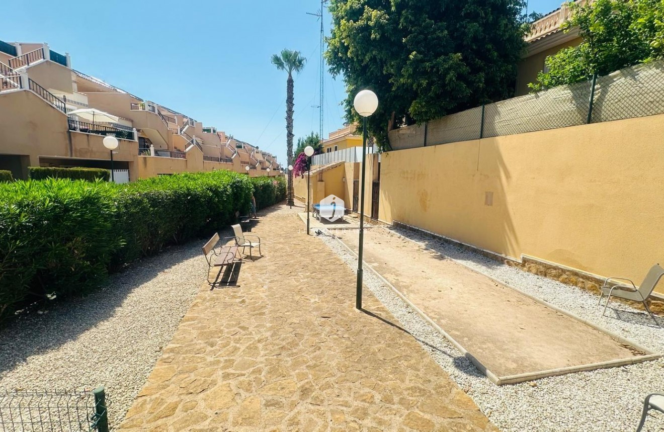 Tweedehands - Villa -
Orihuela Costa - PAU 8