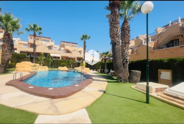 Tweedehands - Villa -
Orihuela Costa - PAU 8