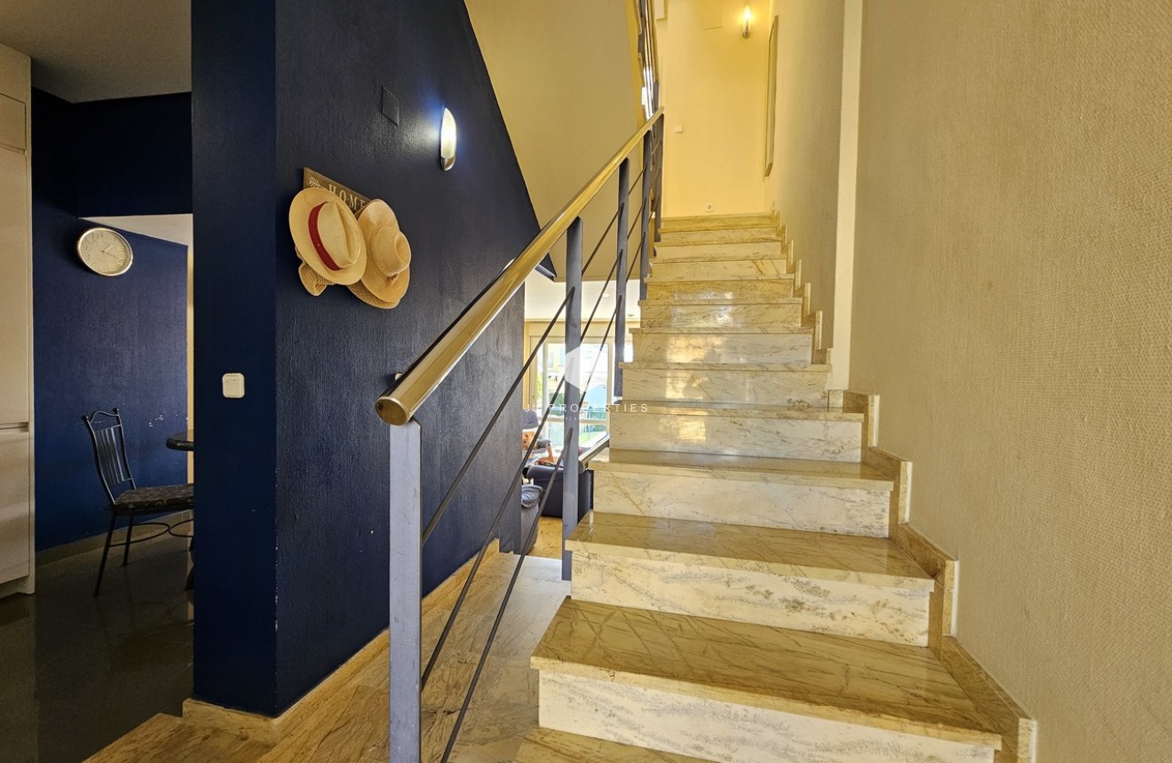 Tweedehands - Villa -
Cabo Roig - Costa Blanca