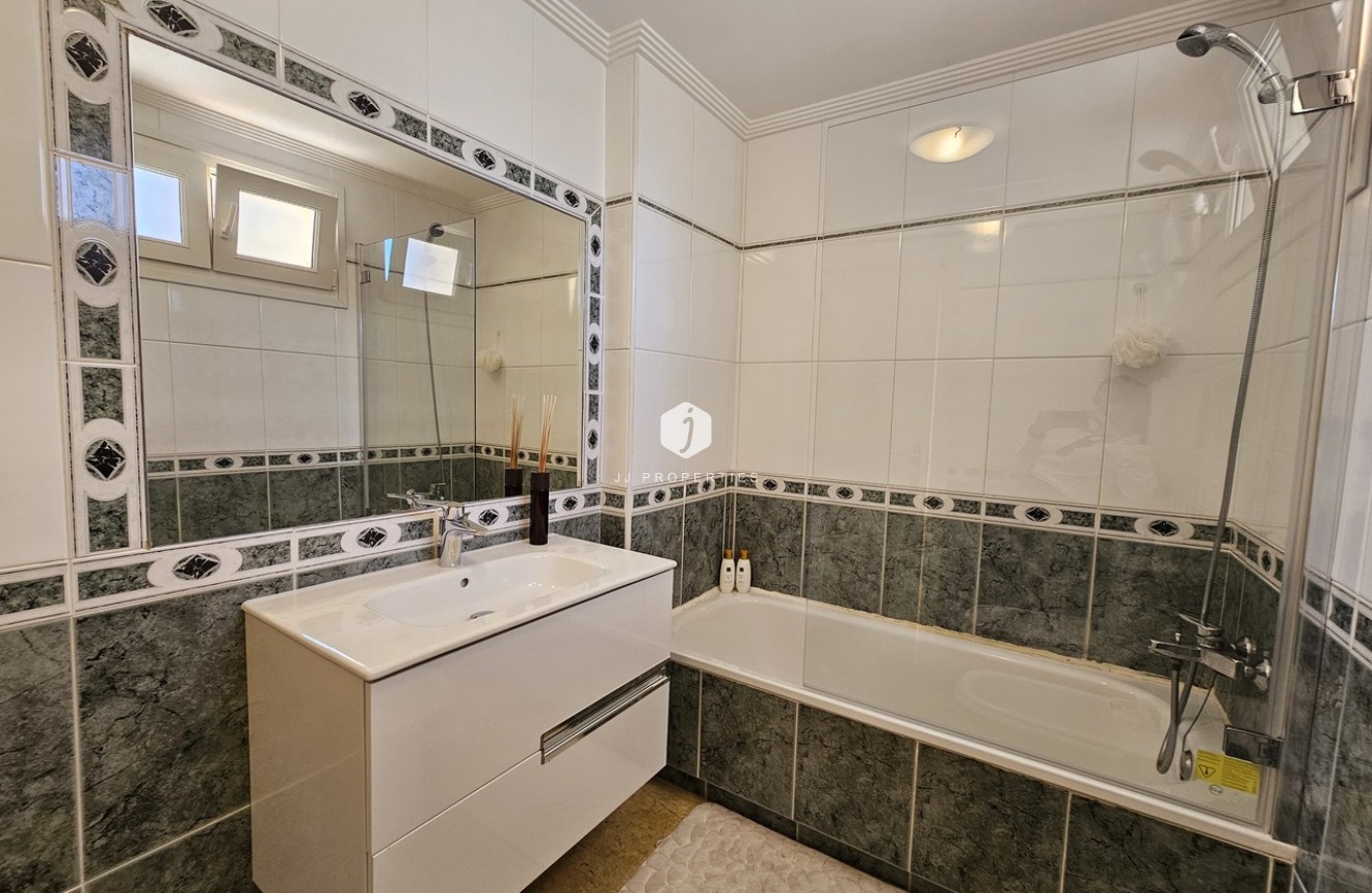 Tweedehands - Villa -
Cabo Roig - Costa Blanca