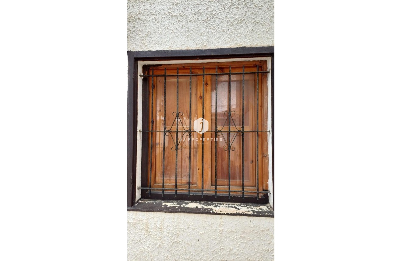 Tweedehands - Chalet -
Torrevieja - aguas nuevas