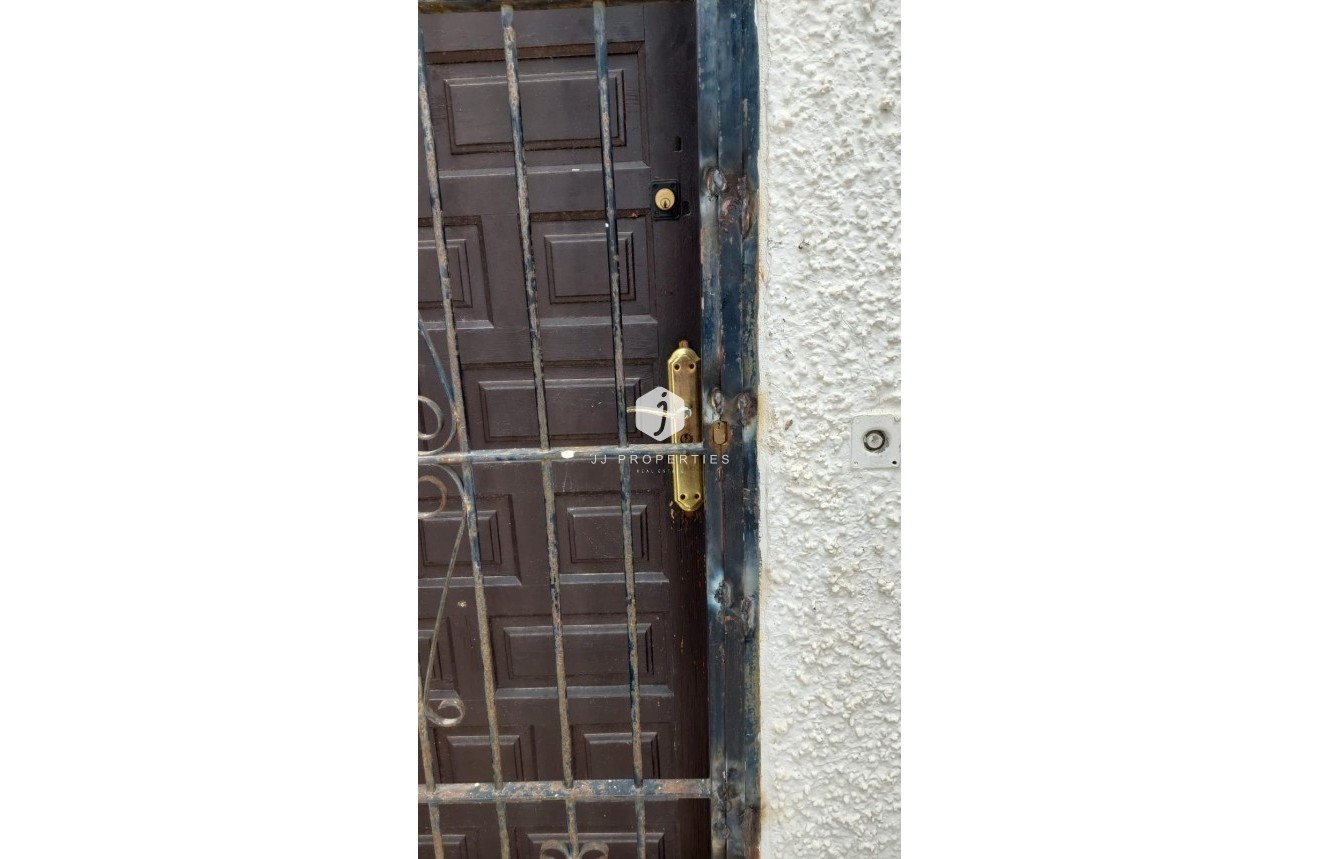 Tweedehands - Chalet -
Torrevieja - aguas nuevas