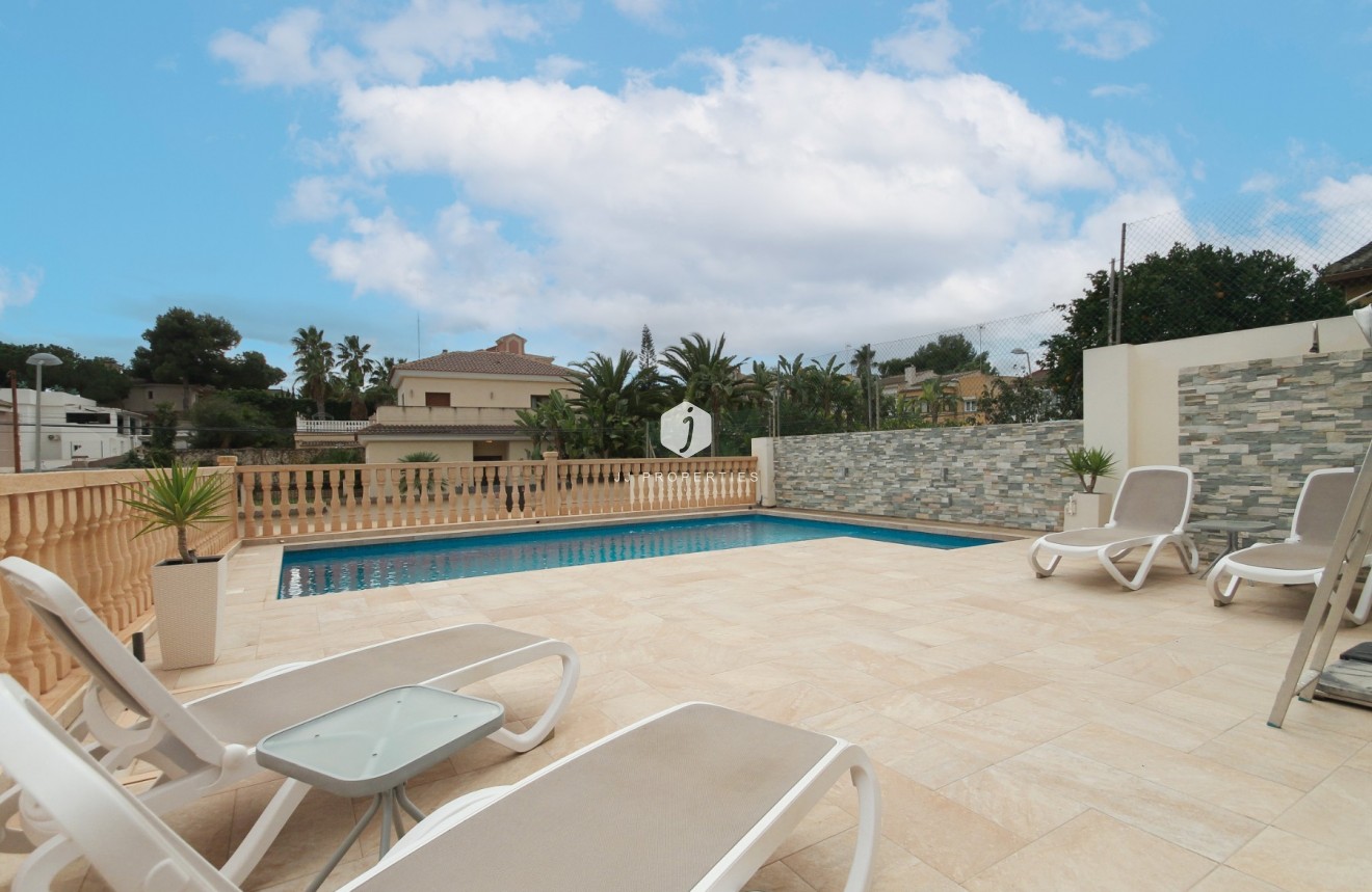 Tweedehands - Villa -
Torrevieja - Costa Blanca