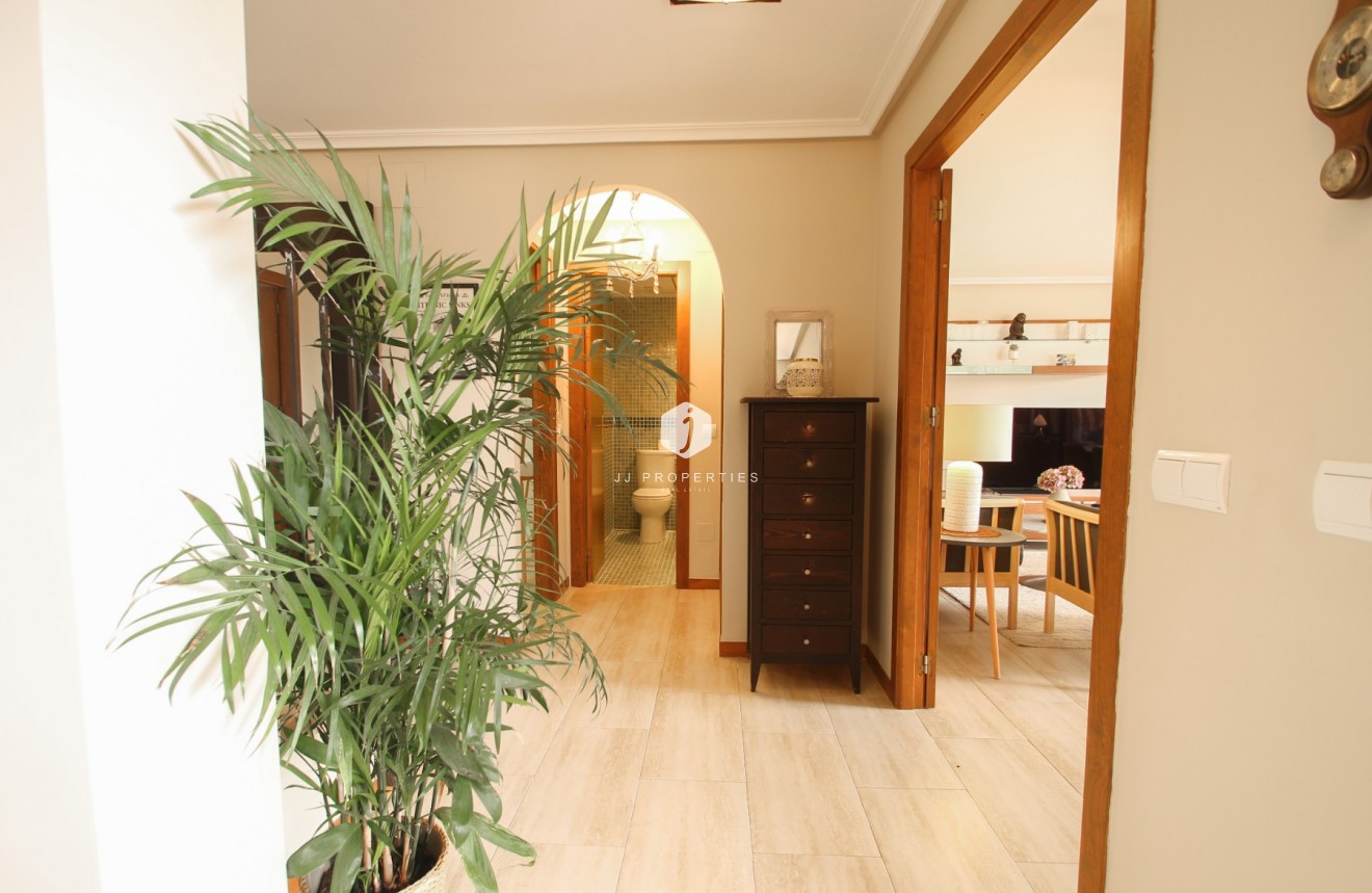 Tweedehands - Villa -
Torrevieja - Costa Blanca