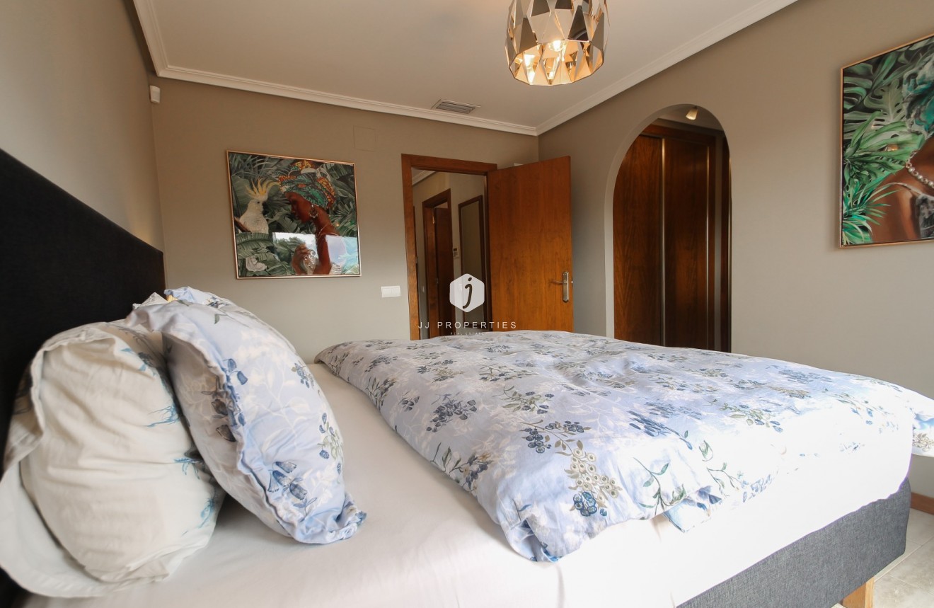 Tweedehands - Villa -
Torrevieja - Costa Blanca