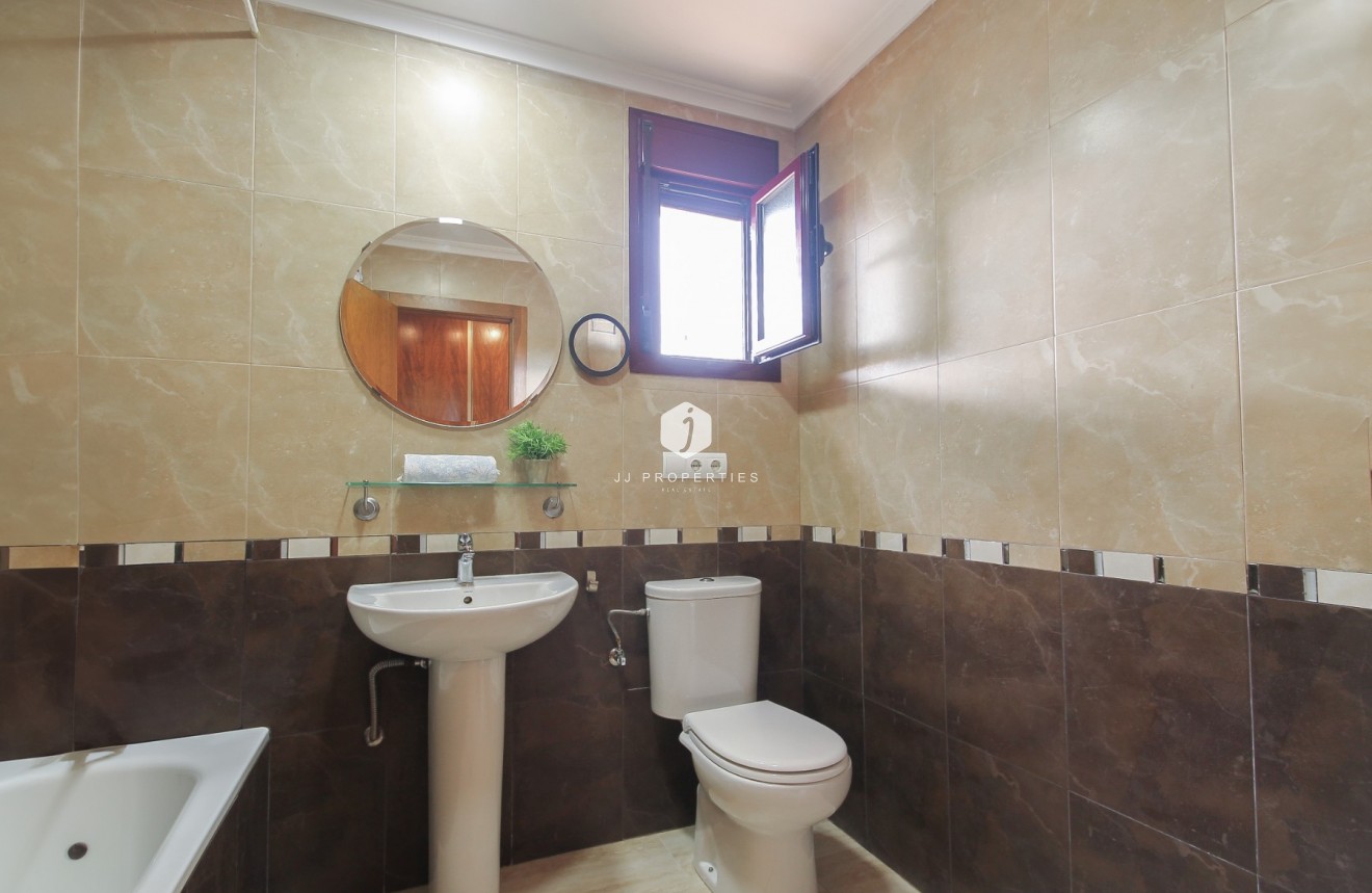 Tweedehands - Villa -
Torrevieja - Costa Blanca