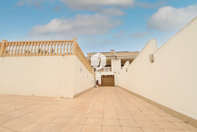 Tweedehands - Villa -
Torrevieja - Costa Blanca