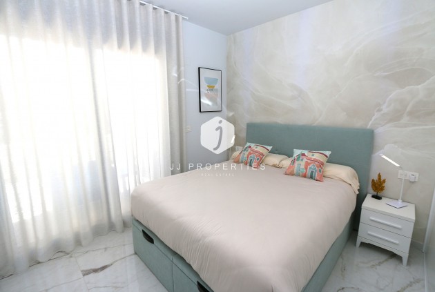 Tweedehands - Penthouse -
Orihuela Costa - Costa Blanca