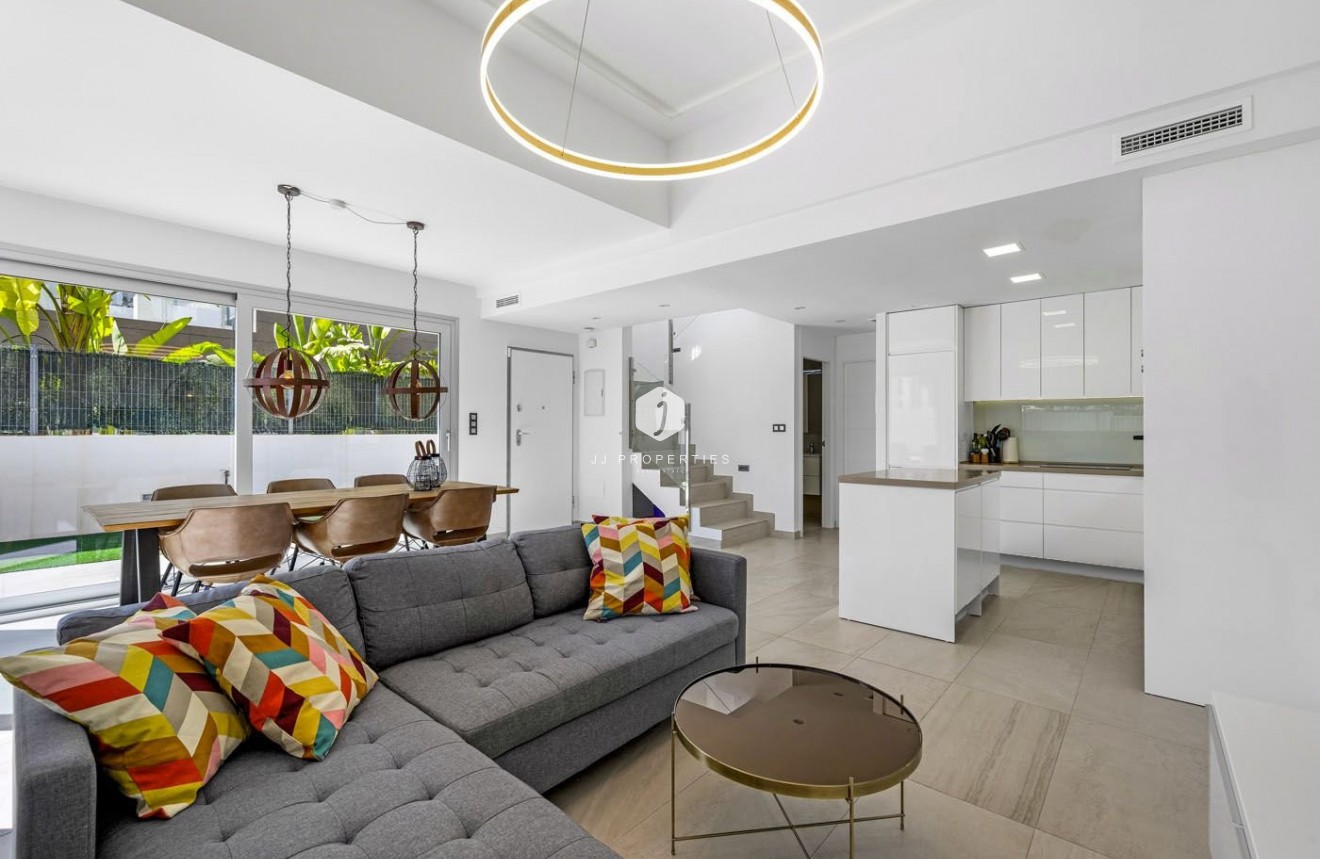 Tweedehands - Villa -
Guardamar del Segura - Costa Blanca