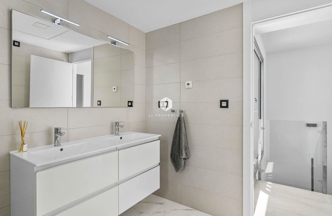 Tweedehands - Villa -
Guardamar del Segura - Costa Blanca