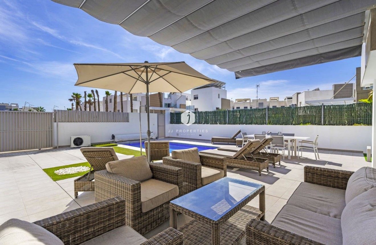 Tweedehands - Villa -
Guardamar del Segura - Costa Blanca