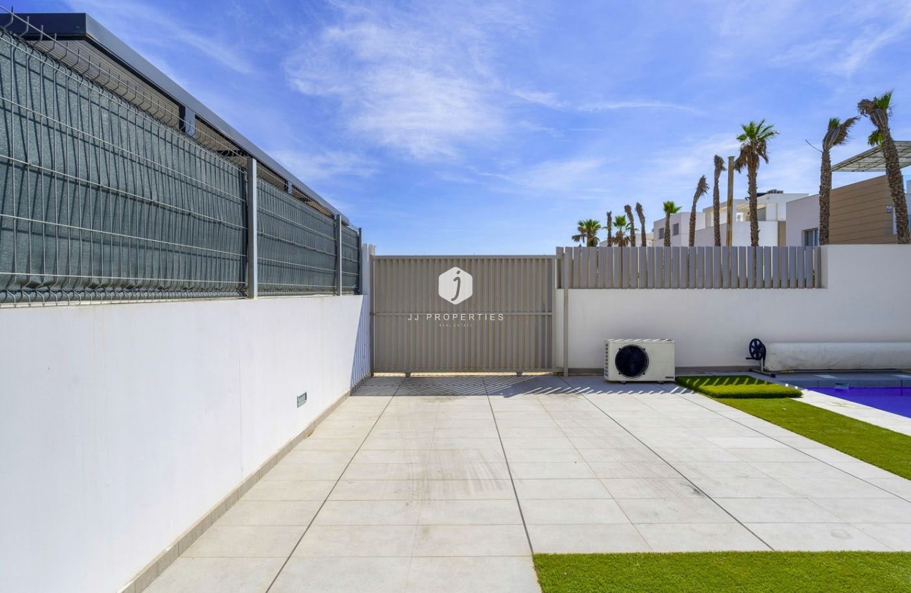 Tweedehands - Villa -
Guardamar del Segura - Costa Blanca