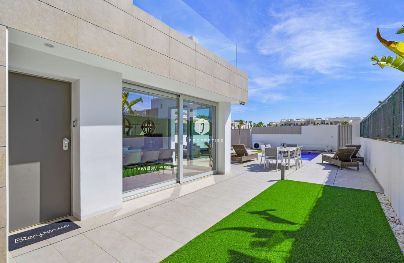 Tweedehands - Villa -
Guardamar del Segura - Costa Blanca