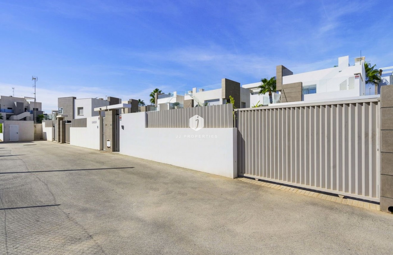 Tweedehands - Villa -
Guardamar del Segura - Costa Blanca