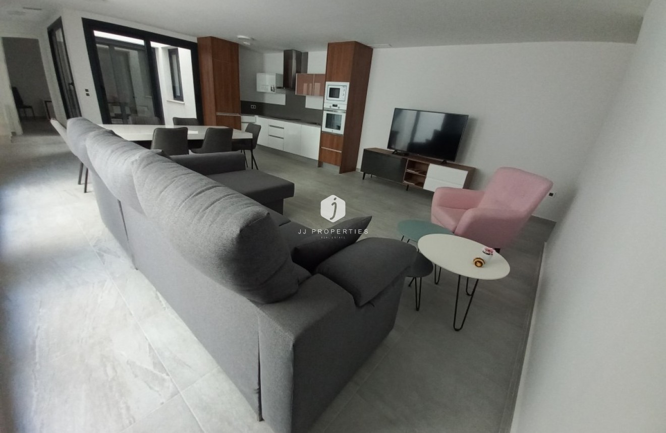 Tweedehands - Villa -
San Miguel de Salinas - Inland