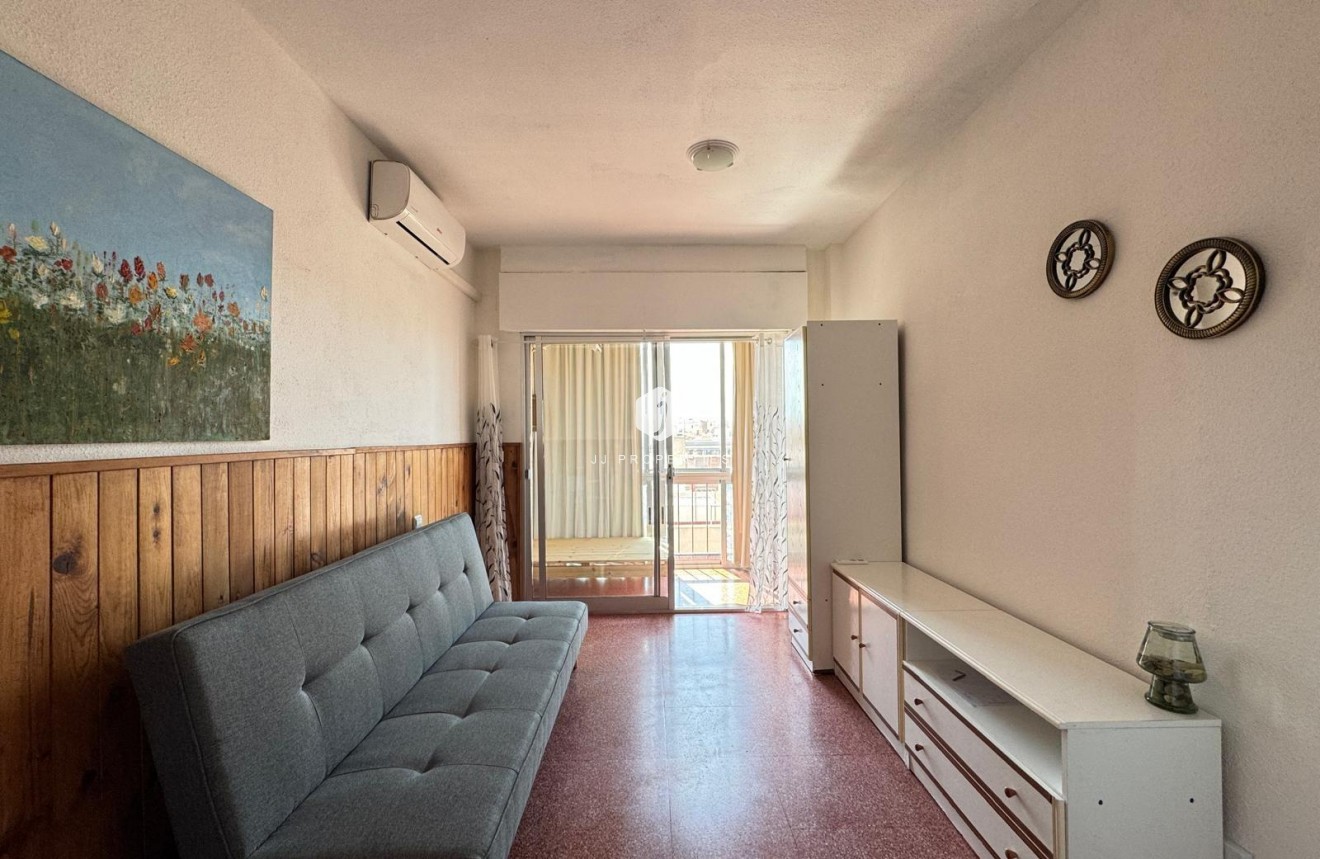 Aus zweiter Hand - Wohnung -
Torrevieja - Centro