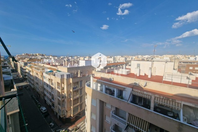 Aus zweiter Hand - Wohnung -
Torrevieja - Centro