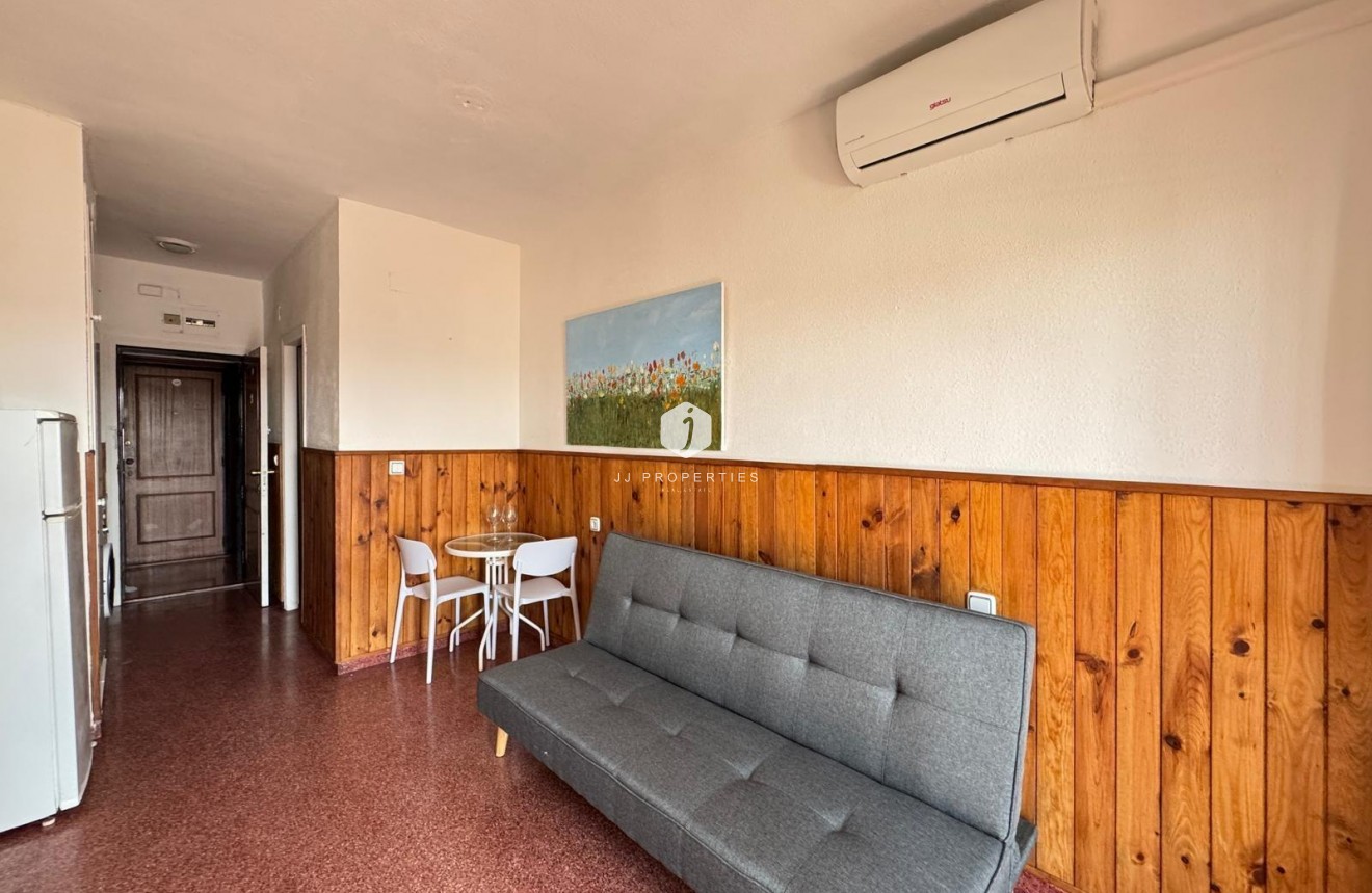 Aus zweiter Hand - Wohnung -
Torrevieja - Centro