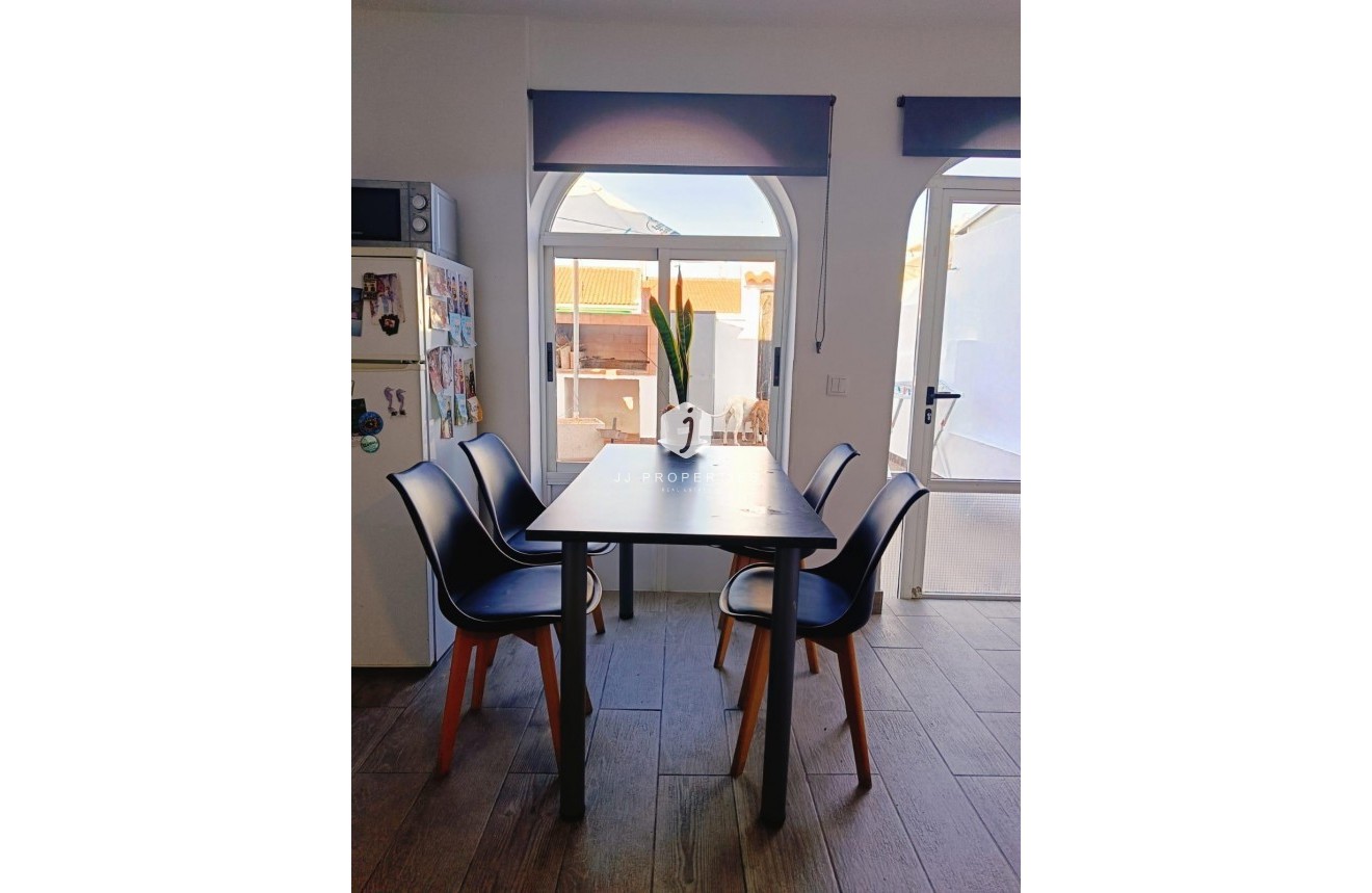 Tweedehands - Chalet -
Torrevieja - La Siesta - El Salado - Torreta