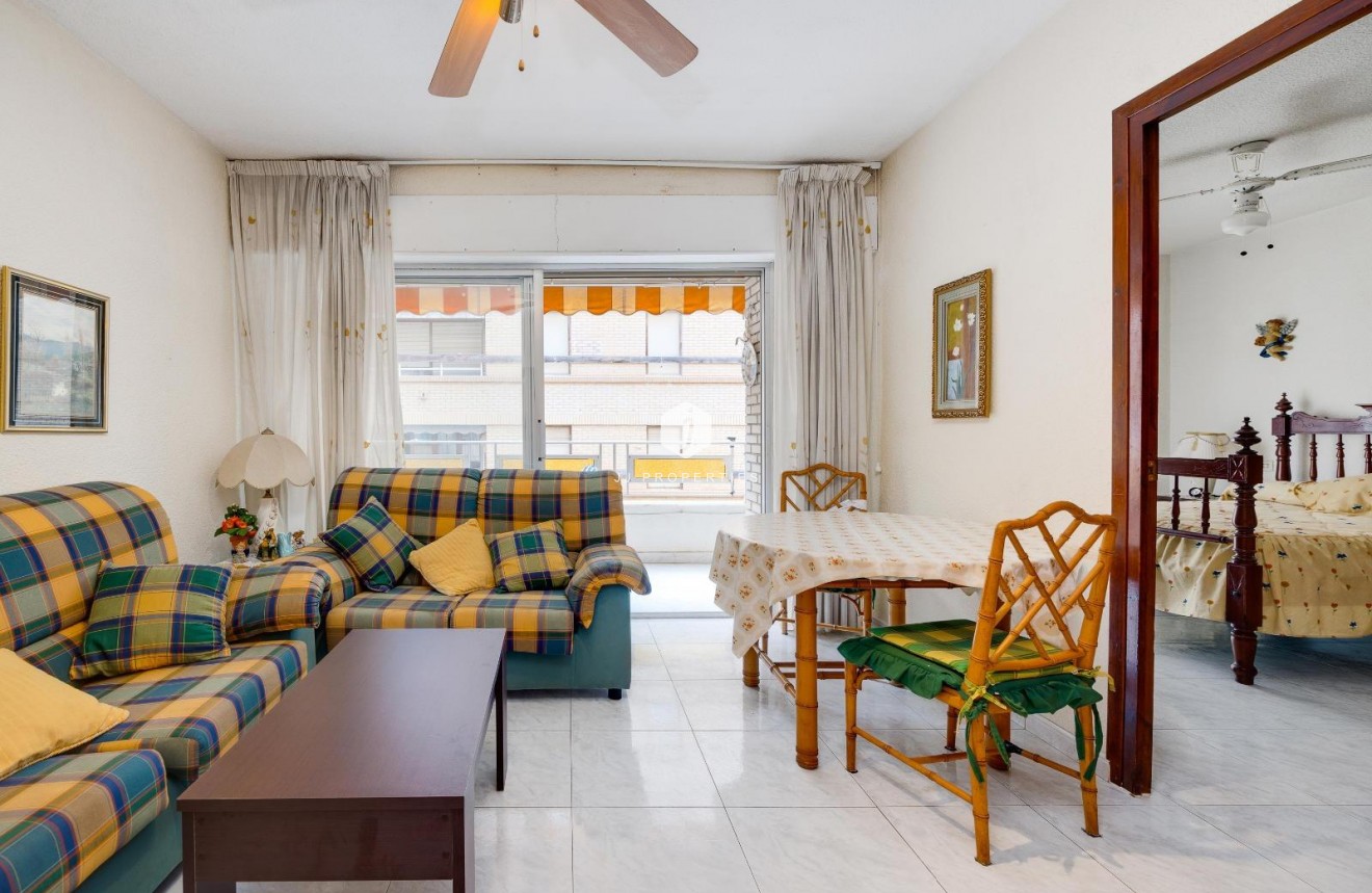 Tweedehands - Appartement / flat -
Torrevieja - Playa del Cura