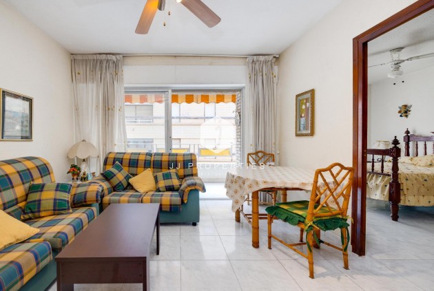 Tweedehands - Appartement / flat -
Torrevieja - Playa del Cura