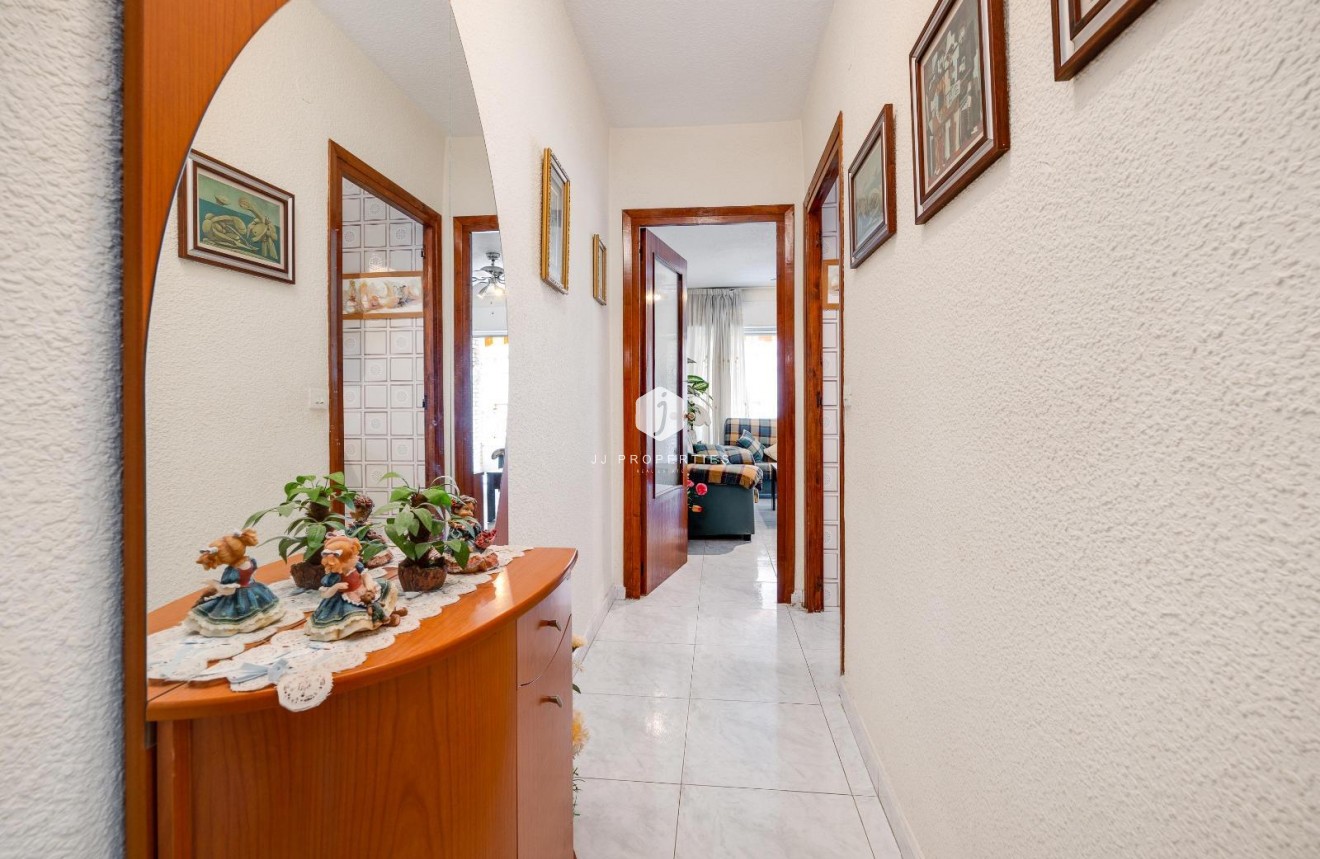 Tweedehands - Appartement / flat -
Torrevieja - Playa del Cura
