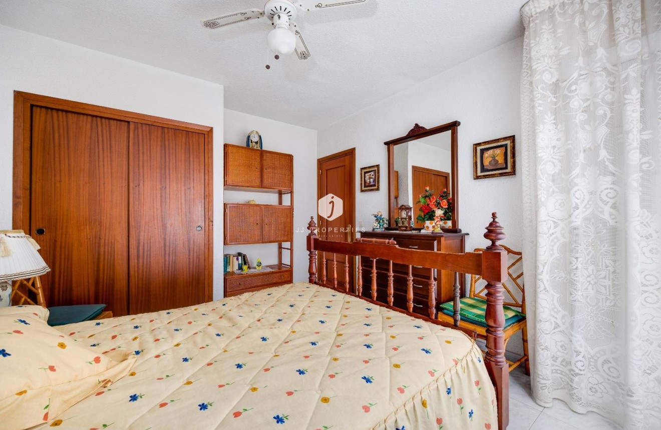 Tweedehands - Appartement / flat -
Torrevieja - Playa del Cura