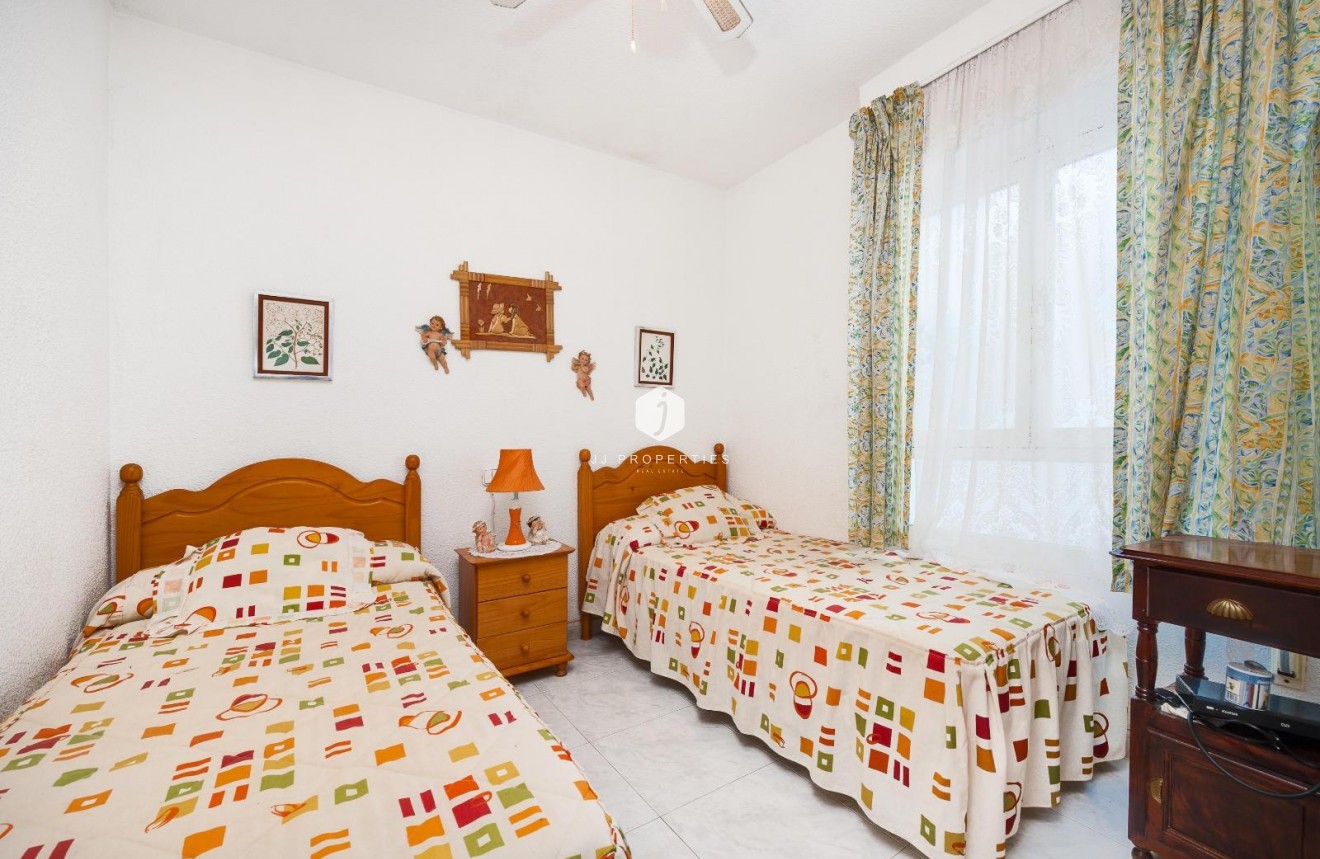 Tweedehands - Appartement / flat -
Torrevieja - Playa del Cura