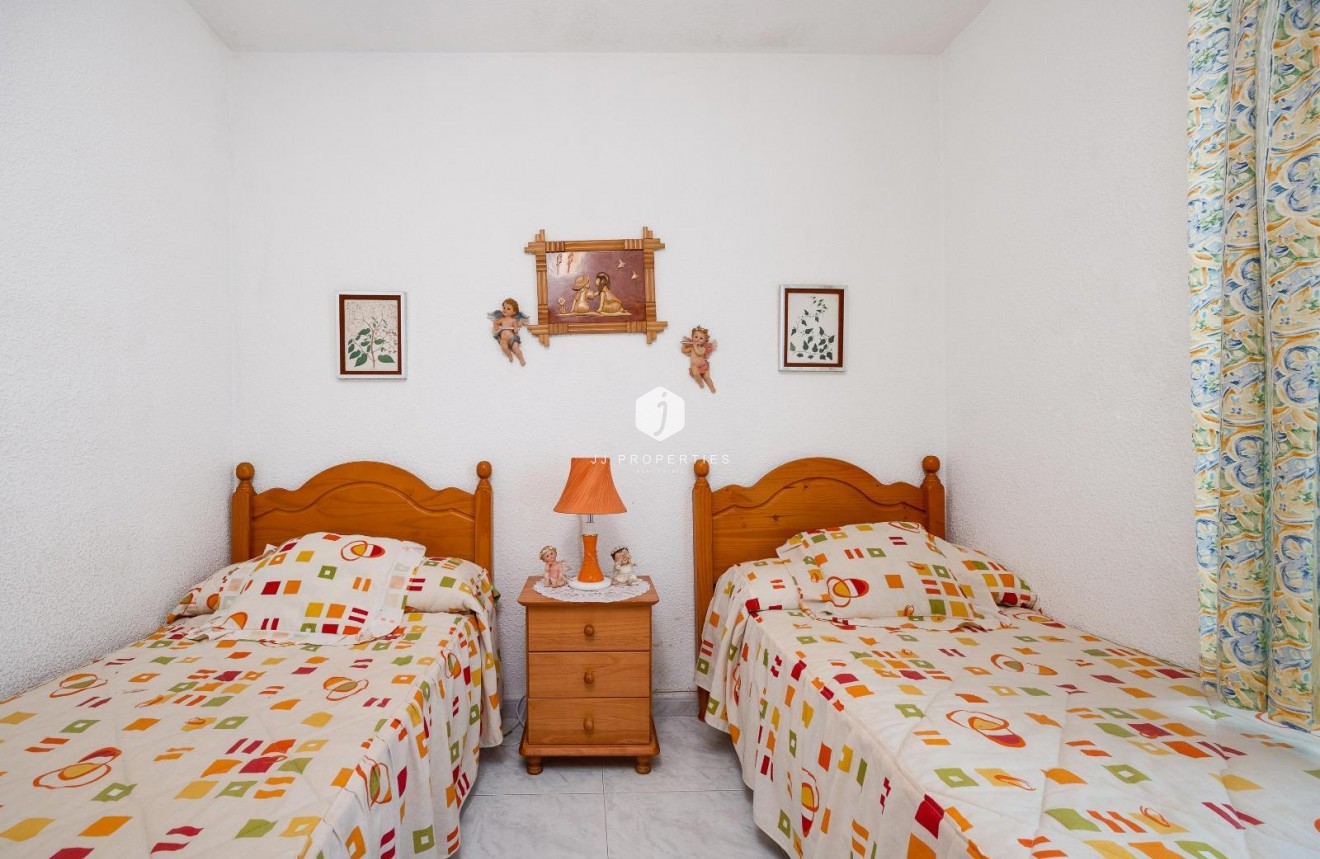 Tweedehands - Appartement / flat -
Torrevieja - Playa del Cura