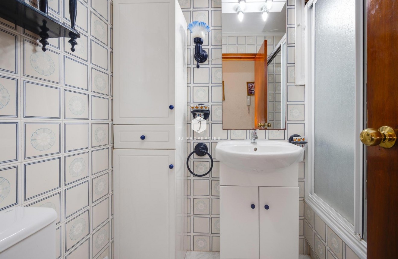 Tweedehands - Appartement / flat -
Torrevieja - Playa del Cura