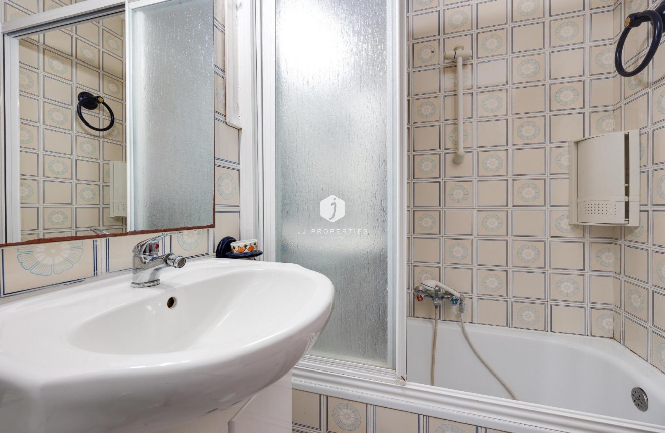 Tweedehands - Appartement / flat -
Torrevieja - Playa del Cura