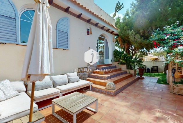 Tweedehands - Villa -
Orihuela Costa - Costa Blanca