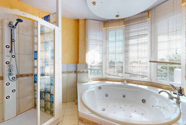 Tweedehands - Villa -
Orihuela Costa - Costa Blanca