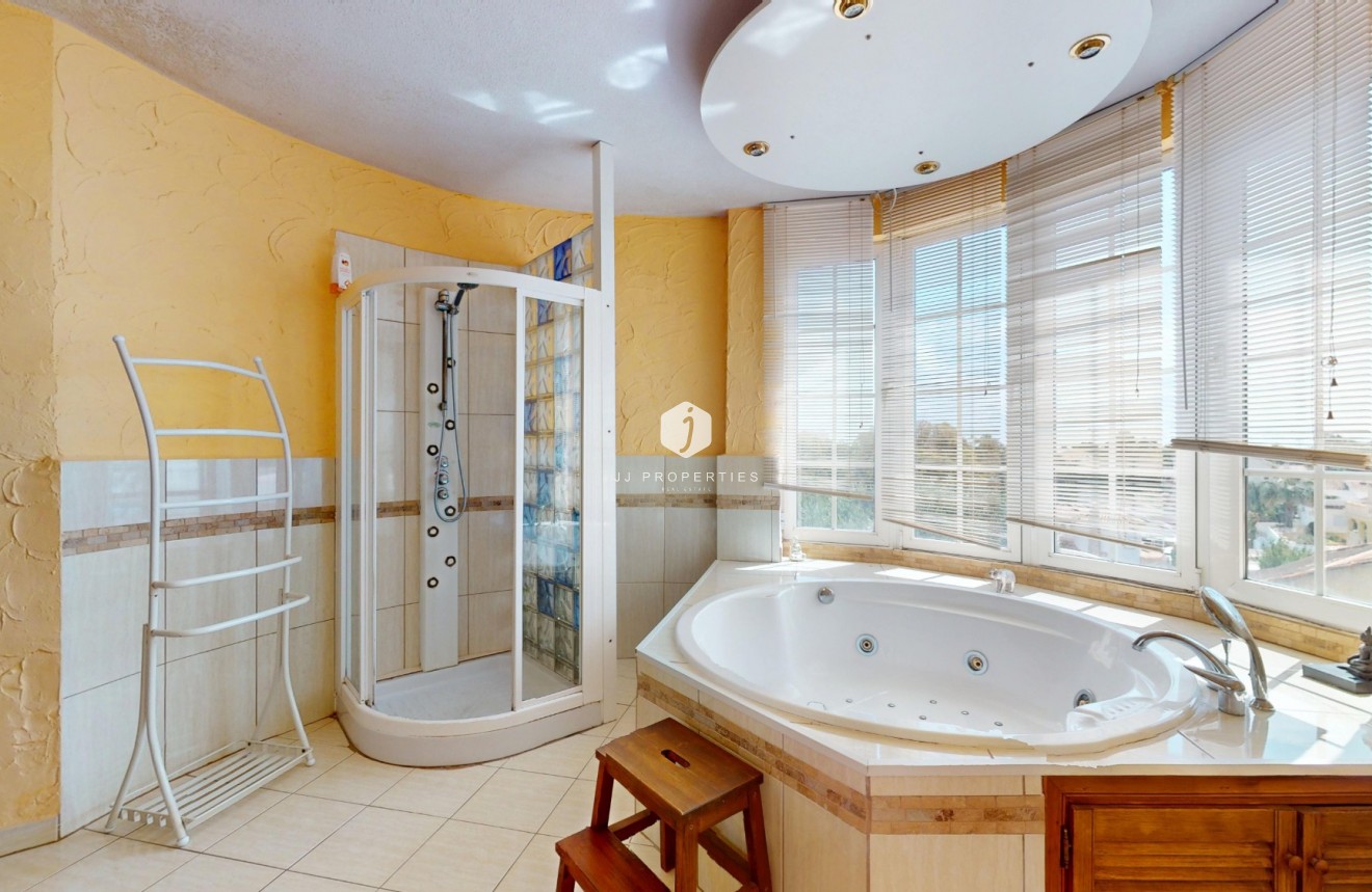 Tweedehands - Villa -
Orihuela Costa - Costa Blanca