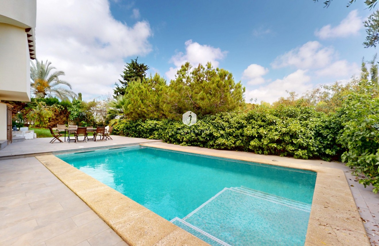 Tweedehands - Villa -
Orihuela Costa - Costa Blanca