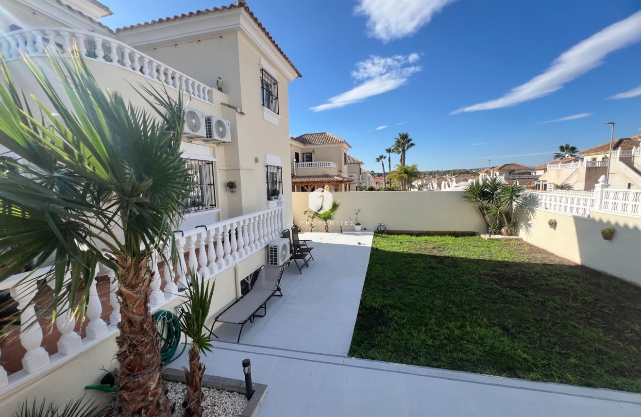 Tweedehands - Villa -
Algorfa - Inland