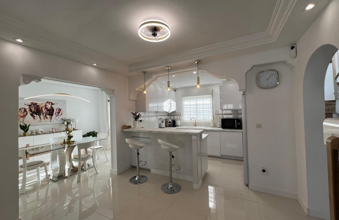 Tweedehands - Villa -
Algorfa - Inland