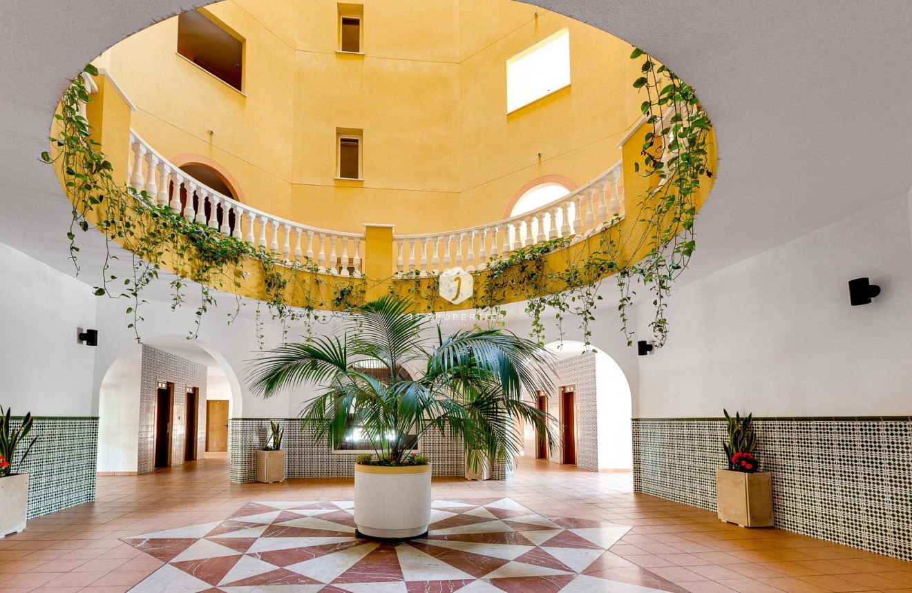 Tweedehands - Appartement / flat -
Torrevieja - Playa de los Locos