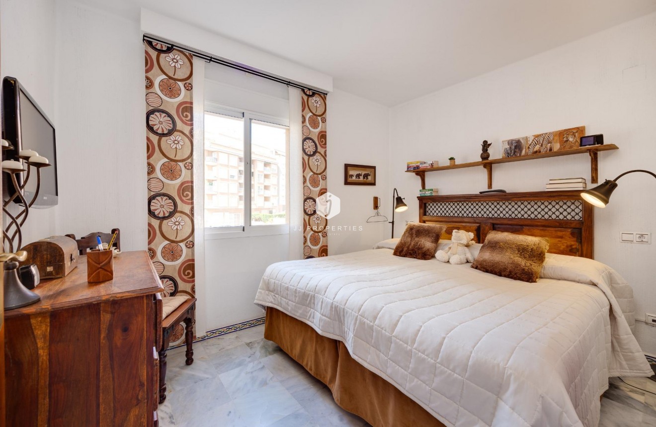 Tweedehands - Appartement / flat -
Torrevieja - Playa de los Locos