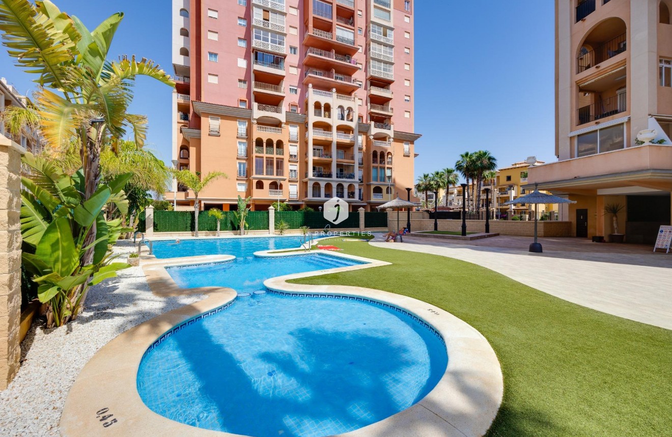 Tweedehands - Appartement / flat -
Torrevieja - Playa de los Locos