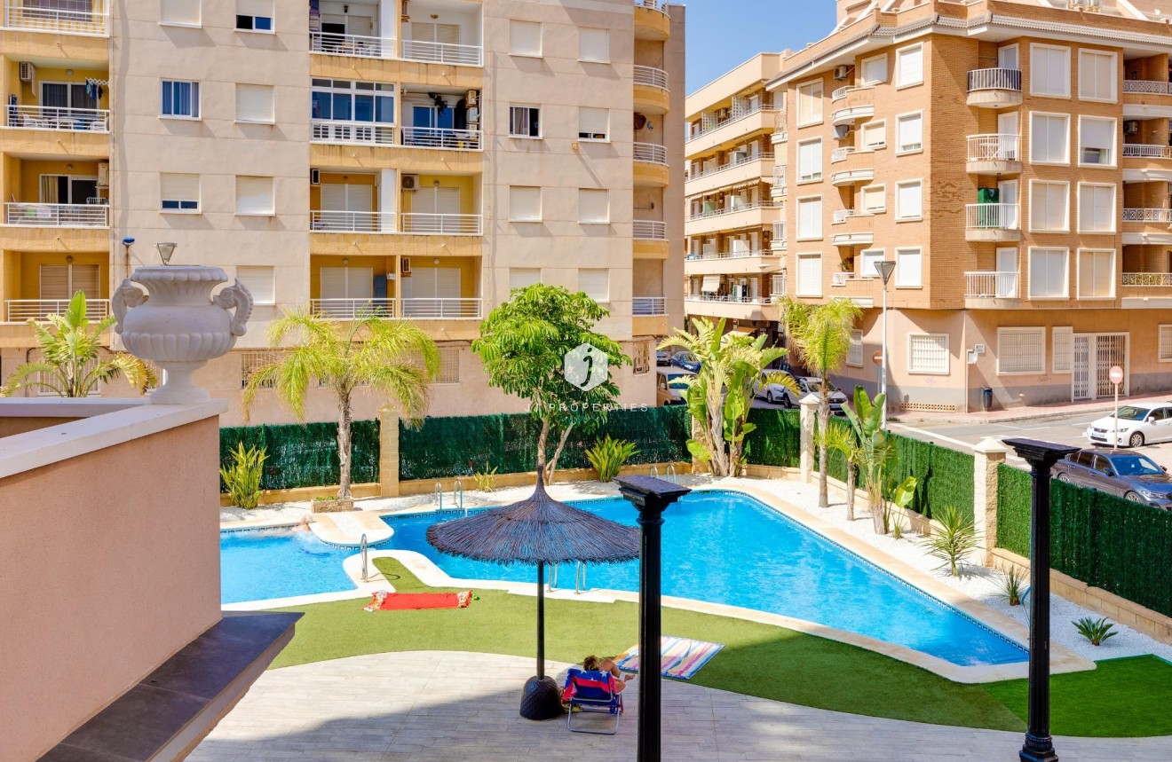 Tweedehands - Appartement / flat -
Torrevieja - Playa de los Locos