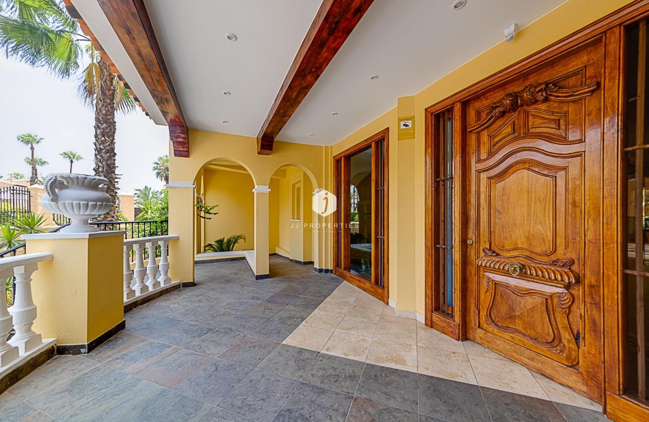 Tweedehands - Appartement / flat -
Torrevieja - Playa de los Locos